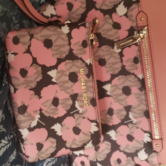 Purse and wallet
